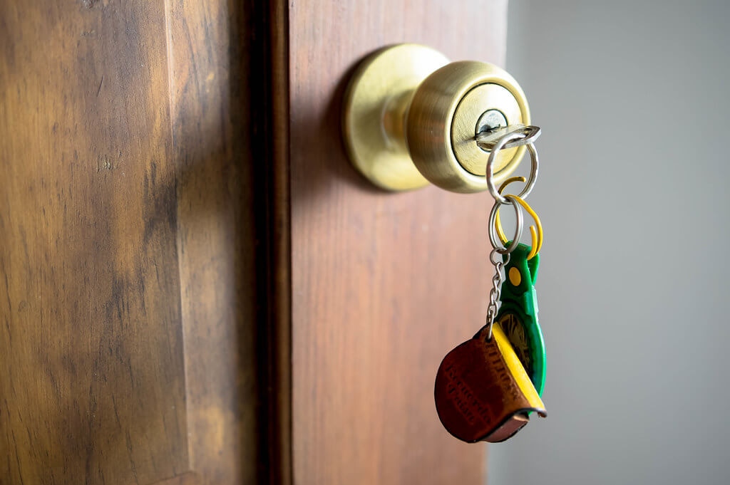 7 Online Stores for Commercial Door Hardware: Ranked by Professional Satisfaction