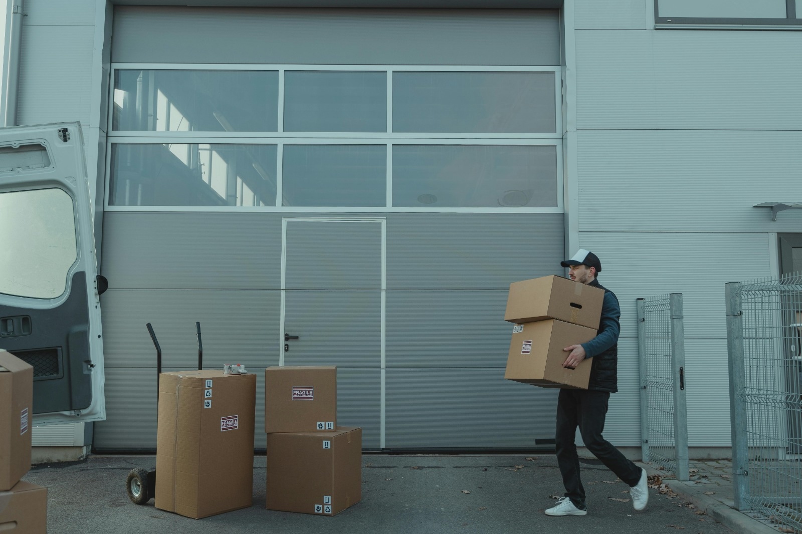 Professional Man and Van Packing and Transport Services