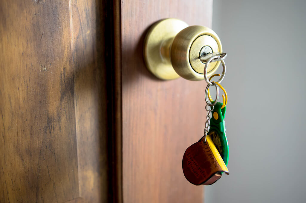 7 Online Stores for Commercial Door Hardware: Ranked by Professional Satisfaction