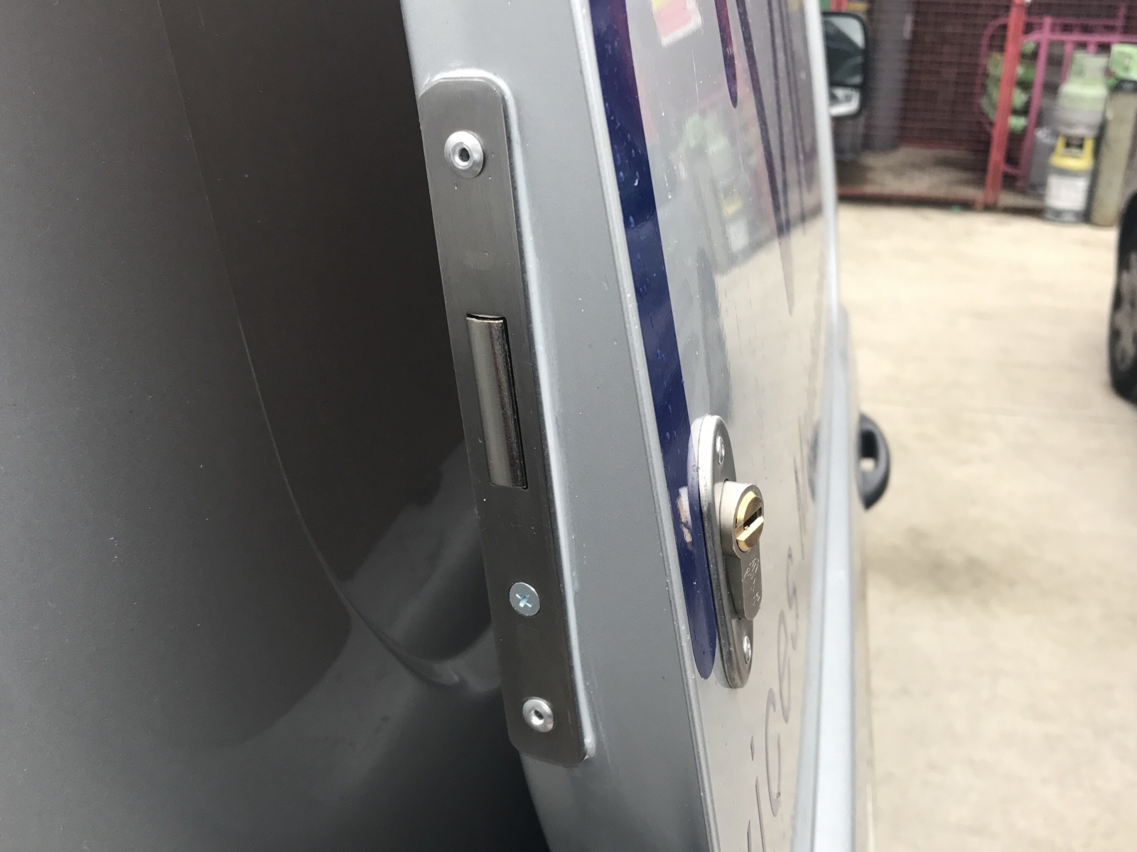 I vantaggi dei sistemi di chiusura per furgoni ad alta resistenza