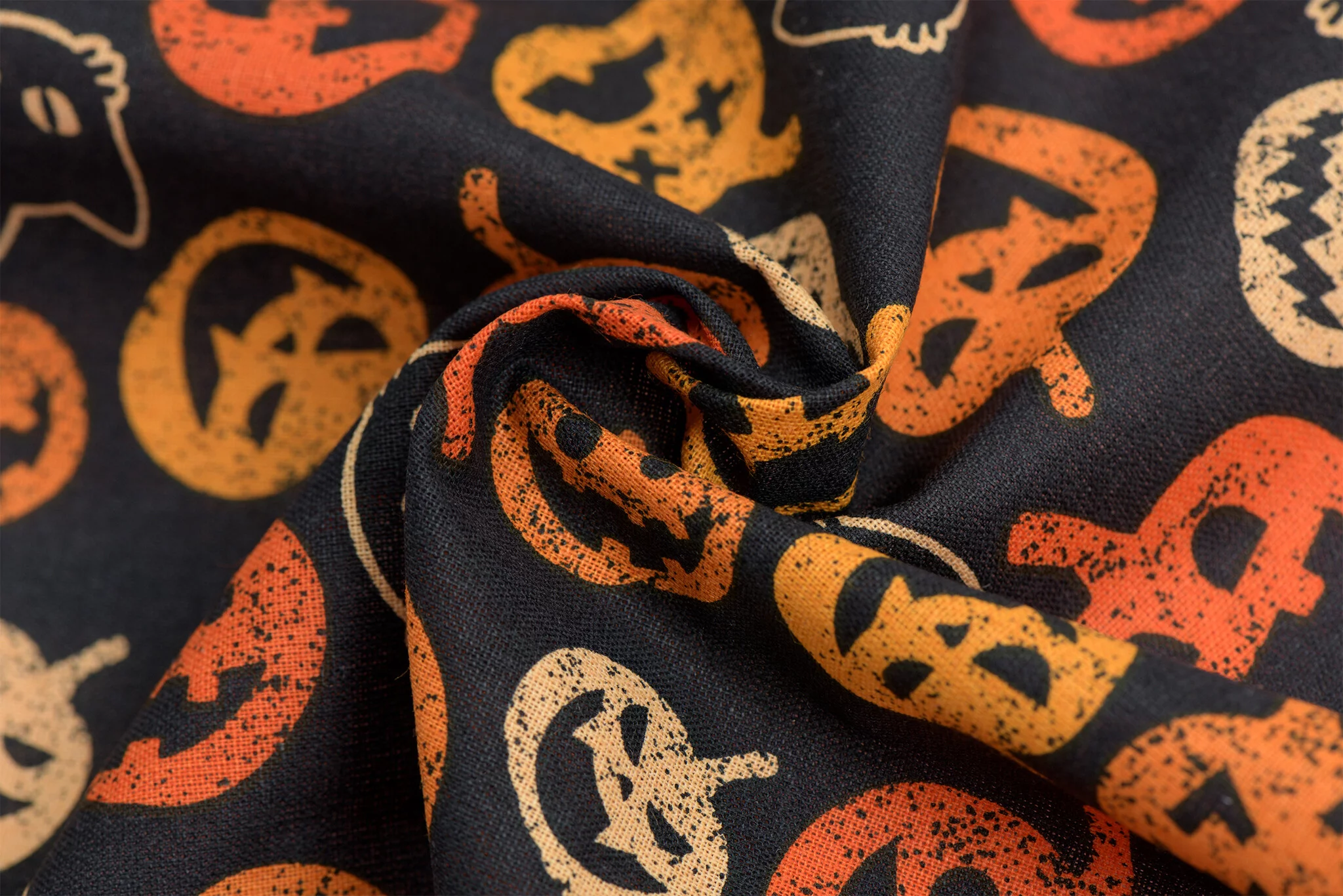 Beginnende naaiers: ontdek ons eenvoudige en veelzijdige stoffenaanbod